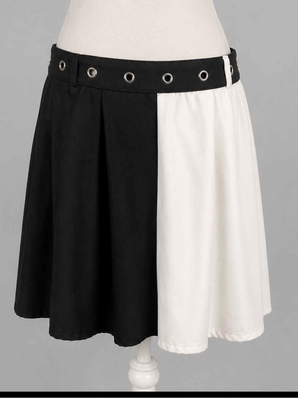 Hot Topic Black & White Colorblock Pleated Mini Skirt Removable Grommet Belt 2X - Picture 5 of 15